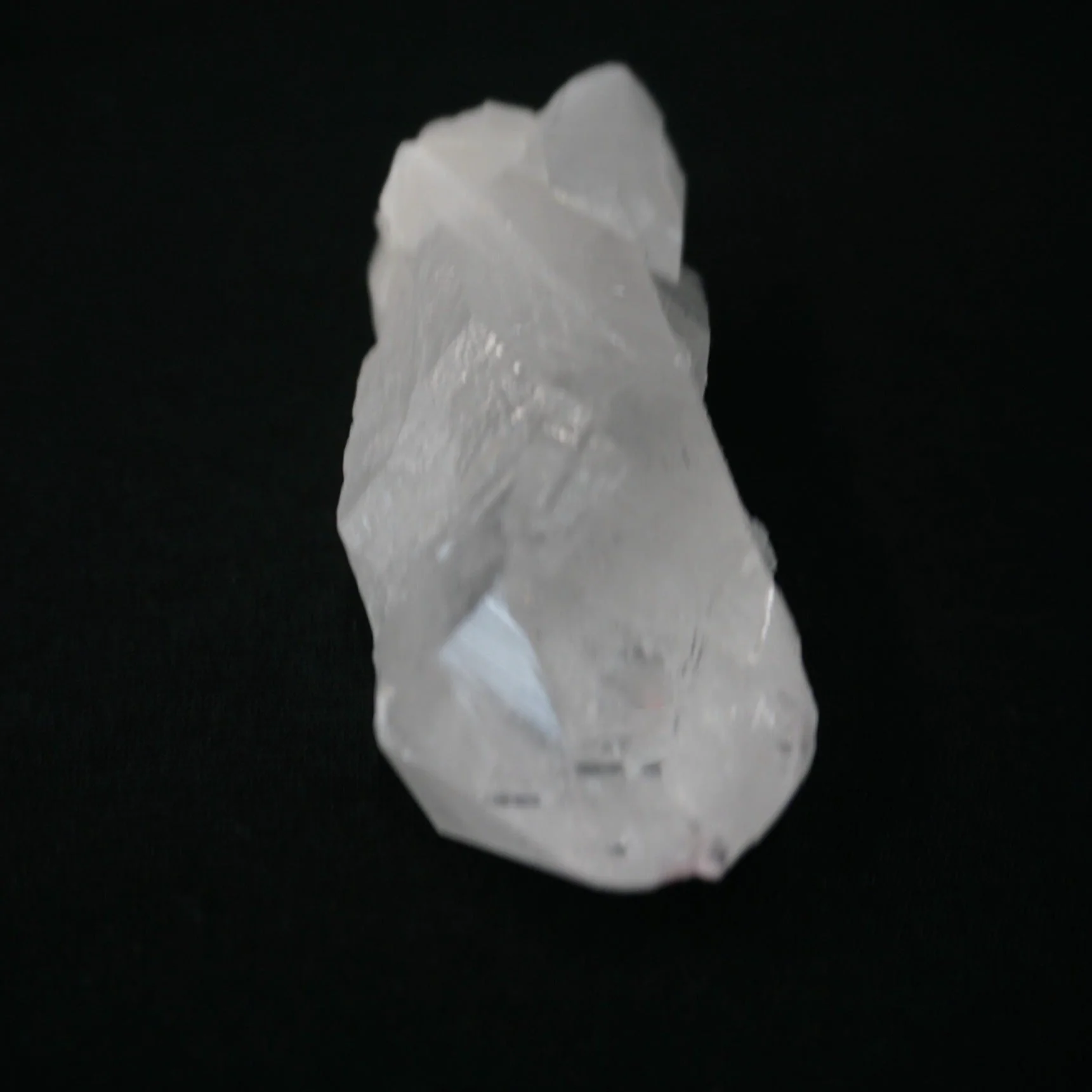 Buy Quartz Crystal Points In Bulk - Image 5