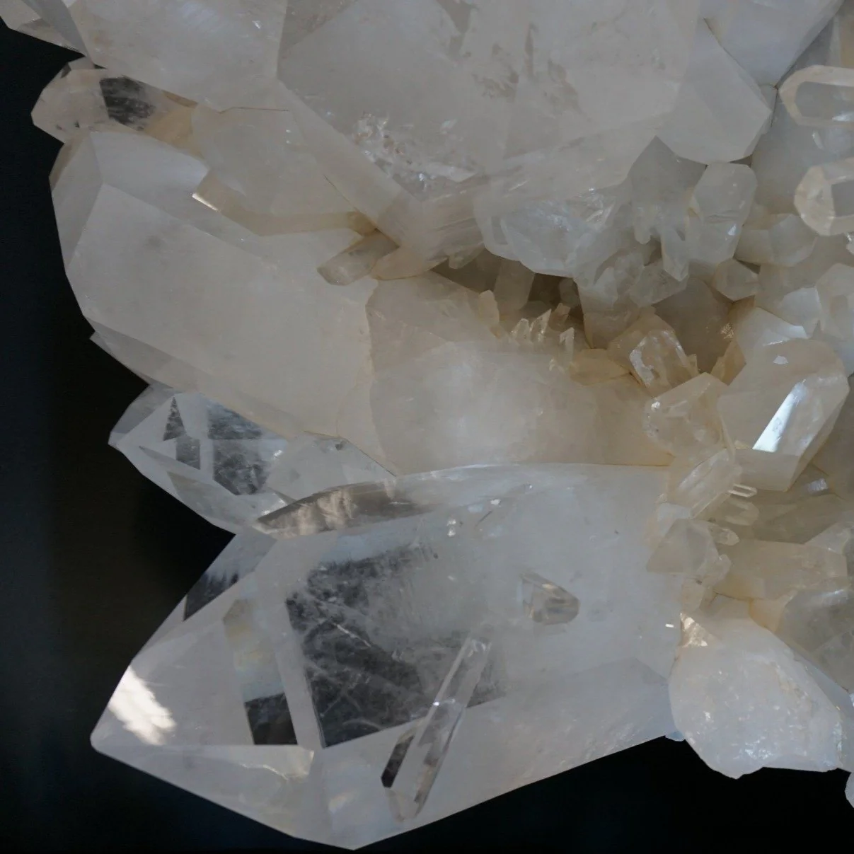 Huge Quartz Crystal Cluster Large Crystal Points - Image 5